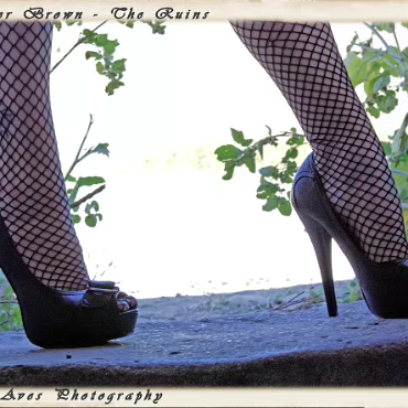 Heather Brown - Part 2 Our 2nd shoot together worked perfectly. Heather wanted to shoot at the
